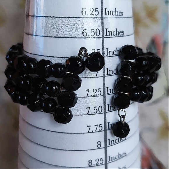 Jet Black Glass 3 Rows Triple Strand Memory Wire Smaller Vintage Ebony  Bracelet - Picture 8 of 10